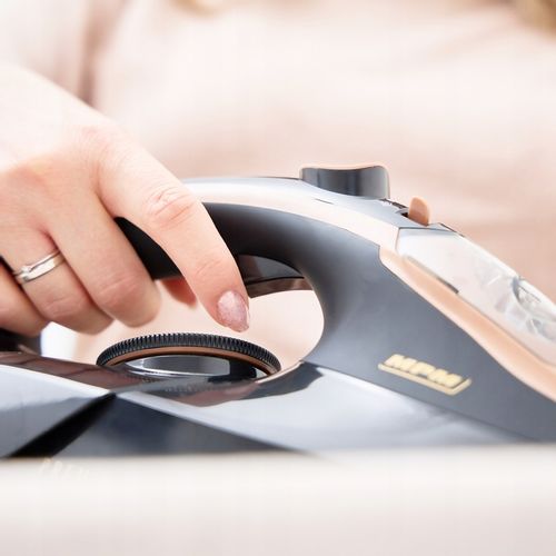 Żelazko parowe ze stopą ceramiczną 3000W czarne mocne MPM MZE-24/C na Arena.pl