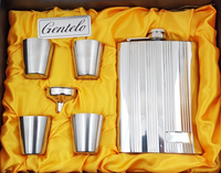 Piersiówka w Zestawie w Opakowaniu Prezentowym