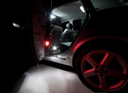 Lampka bagażnika nóg uniwersalne oświetlenie LED AUDI A6 A7 A8 S8 na Arena.pl