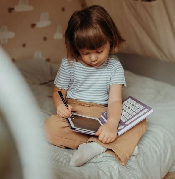 Kidywolf KIDYDRAW-MINI Interaktywny Mini tablet do rysowania Bajki zdjęcie 3
