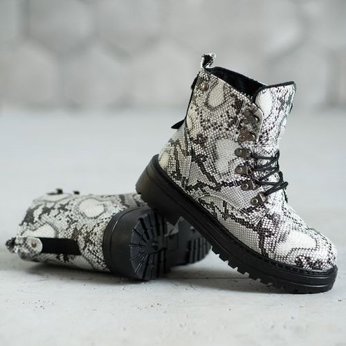 Sznurowane Traperki r.38 na Arena.pl