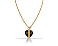 naszyjnik z czarnym sercem i literkami bb z kolekcji heart harmony