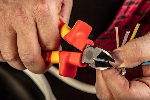 NEO TOOLS SZCZYPCE BOCZNE DLA ELEKTRYKA 160MM 1000V POLEROWANE CrV 01-226 na Arena.pl