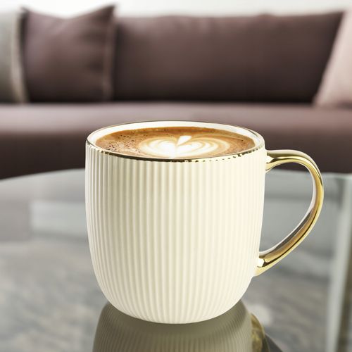 PORCELANOWY KUBEK NA KAWĘ HERBATĘ BEŻOWY ZDOBIONY ZE ZŁOTYM UCHEM 400ML na Arena.pl