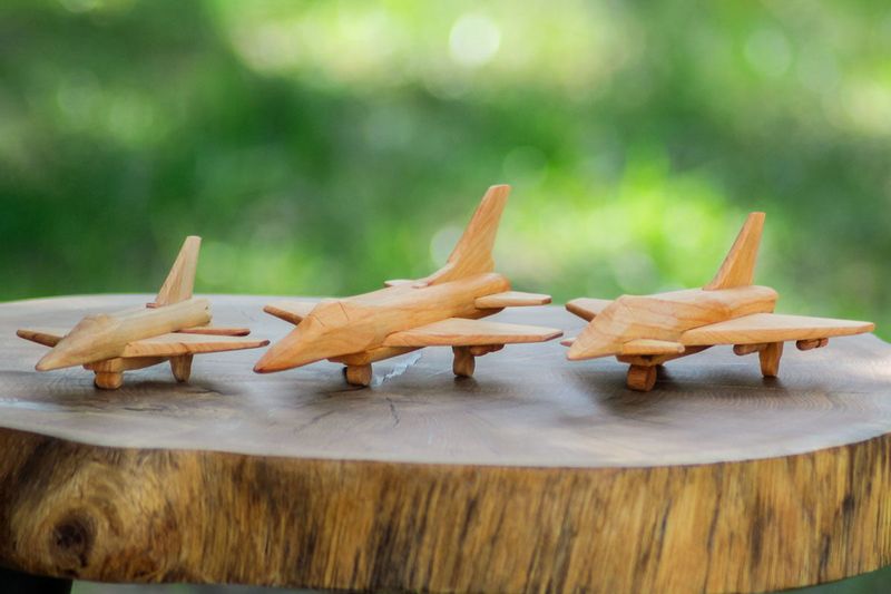 Samolot z drewna F-16, dł. 16 cm zdjęcie 11