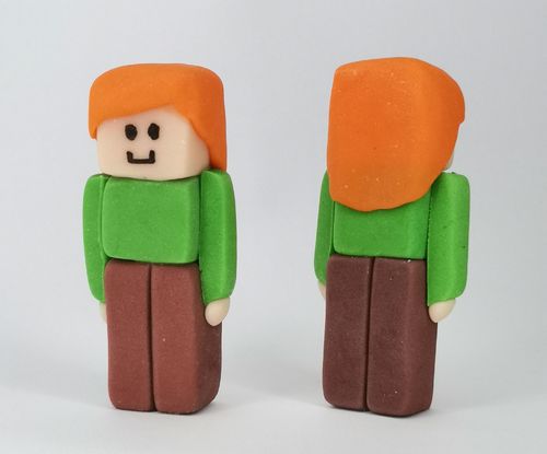 Cukrowa figurka na tort Alex jak z Minecraft na Arena.pl