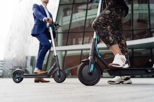 Hulajnoga Elektryczna Motus Scooty 10 Lite 2022 350W Lekka 3 biegi na Arena.pl