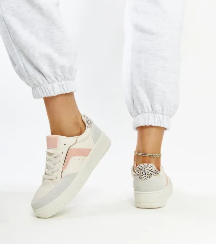 Białe sneakersy na platformie Walda 37 na Arena.pl