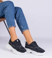 Czarne sneakersy damskie zdobione cyrkoniowym sznurkiem Masala 40