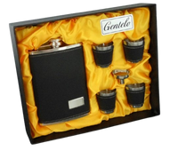 Piersiówka Obszyta Czarną Skórą w Zestawie z Kieliszkami i Lejkiem Gentelo