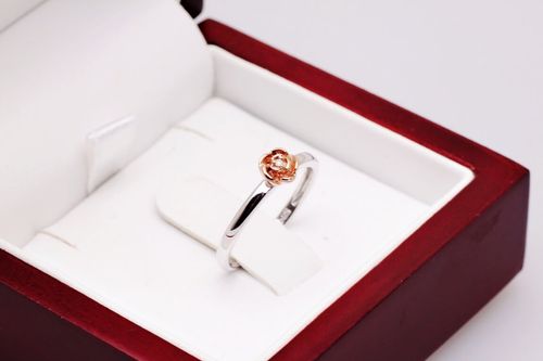 Złoty pierścionek PBD3749 - Diament na Arena.pl