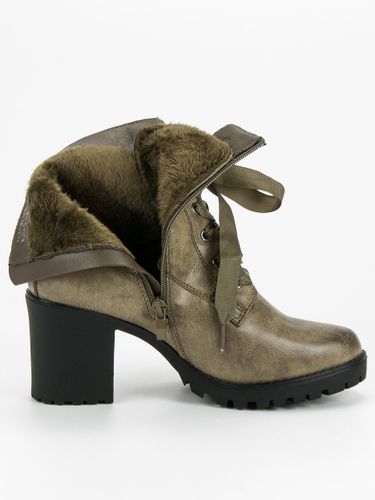 OCIEPLANE BOTKI NA PLATFORMIE Rozmiar - 40 na Arena.pl