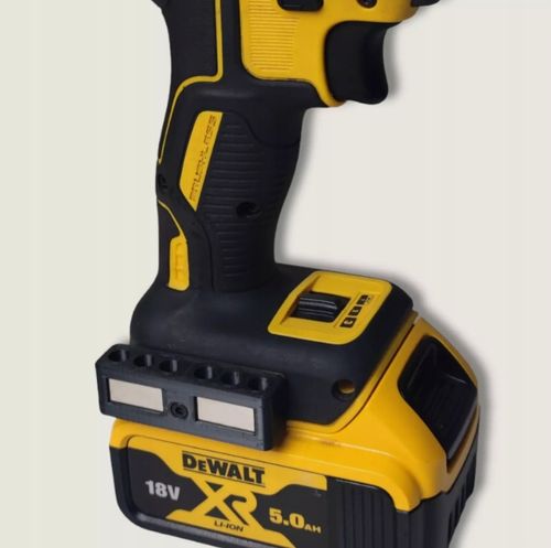 Magnetyczny uchwyt na bity do narzędzi DeWALT na Arena.pl