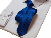 Elegancki śledzik w kolorze chabrowym czarny pasek