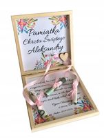 Prezent na chrzest w drewnianym pudełku dedykacja