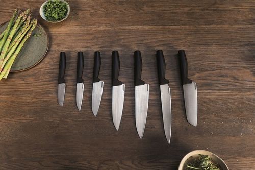 FISKARS NÓŻ SANTOKU HARD EDGE DO SIEKANIA 1051761 na Arena.pl