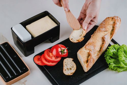 INTELIGENTNA MASELNICZKA + NOŻYK ZESTAW CZARNA na Arena.pl