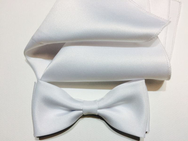 BIAŁA MUSZKA Z POSZETKĄ DO UŁOŻENIA zdjęcie 1