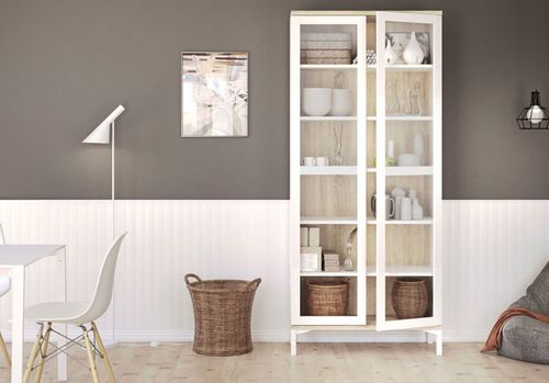 Biała gablota witryna Roomers na Arena.pl