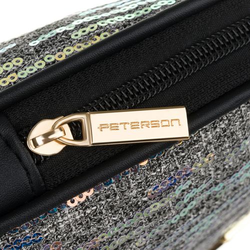 czarna kosmetyczka z materiału syntetycznego, jednokomorowa i zamykana na Arena.pl