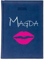 KALENDARZ A5 2026 DZIENNY PLANER Z NADRUKIEM Z IMIENIEM GRAFIKĄ PREZENT