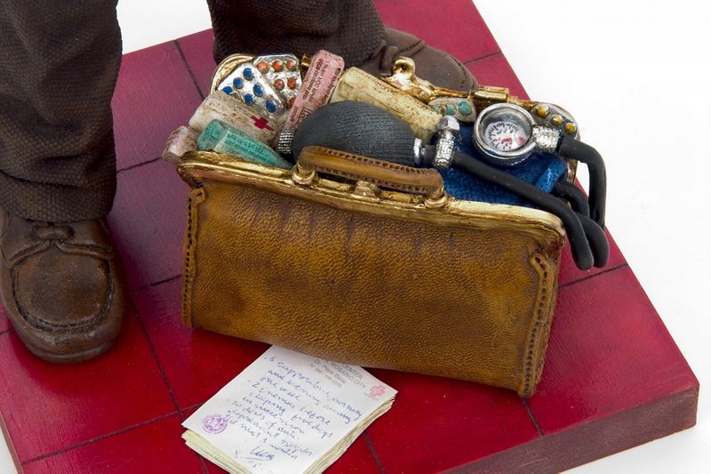 FIGURKA LEKARZ - Guilermo Forchino (FO85508) zdjęcie 8