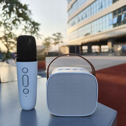 MIKROFON BEZPRZEWODOWY KARAOKE GŁOŚNIKIEM BLUETOOTH GŁOŚNIK Z KOLOROWYM LED na Arena.pl