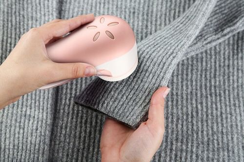 Golarka do SWETRÓW UBRAŃ TKANIN Bezprzewodowa Różowa USB 8W 2 x OSTRZA na Arena.pl