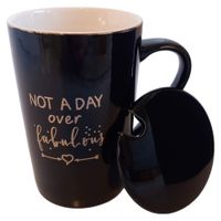 kubek na prezent ceramiczny czarny z przykrywką