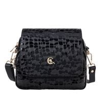 Skórzana listonoszka Canaletto o strukturze kropli – elegancja i funkcjonalność na co dzień TD655s258