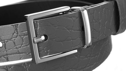 ciekawy skórzany pasek damski ze srebrną klamrą, motyw zwierzęcy - rovicky na Arena.pl