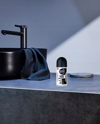 4 x NIVEA MEN Black&White Invisible Original Antyperspirant Roll On, 50 ml na Arena.pl