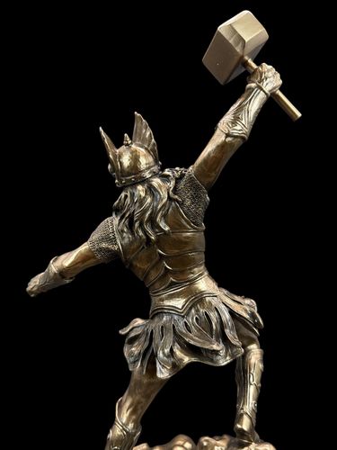 NORDYCKI BÓG THOR Z MŁOTEM VERONESE (WU76419A1) na Arena.pl