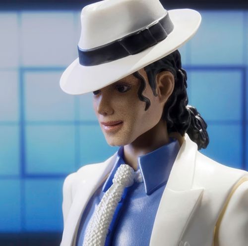 Figurka RESTEQ Michaela Jacksona Michael Jackson 20 cm, Król Popu na Arena.pl