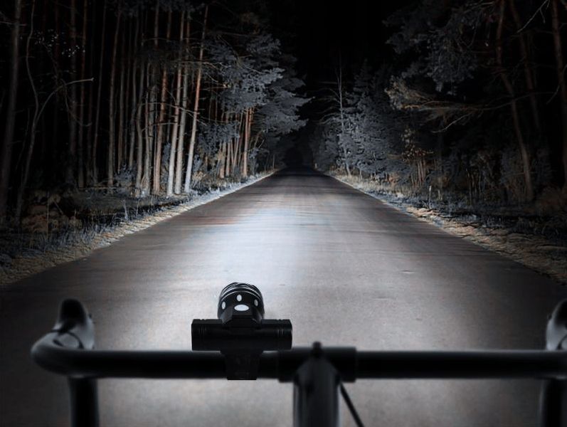 LAMPKA ROWEROWA T6 USB + TYŁ zdjęcie 6