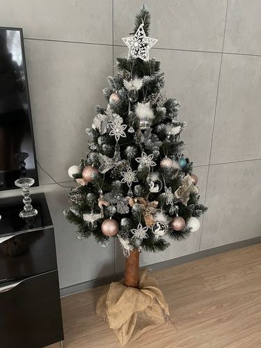 CHOINKA SZTUCZNA 180 CM NA PNIU PIĘKNA SOSNA DIAMENTOWA GĘSTA OŚNIEŻONA na Arena.pl