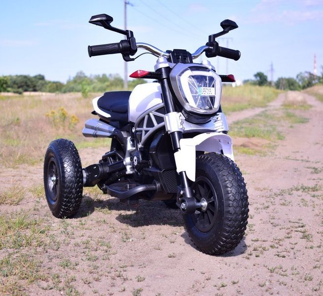 NAJNOWSZY WIELKI MOTOR , POMPOWANE KOŁA, PANEL, DŹWIĘKI, SKÓRA, STRONG2/1600 zdjęcie 4