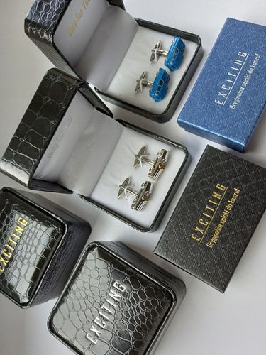 Smokingowe spinki do mankietów EXC Srebrne z Niebieską Masą Perłową + Etui na Arena.pl