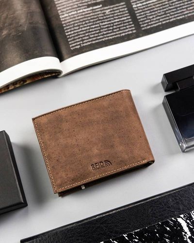 skórzany portfel męski z patriotycznym wzorem — peterson na Arena.pl