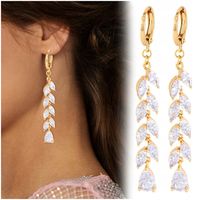 ZŁOTE KOLCZYKI WISZĄCE Z KRYSZTAŁKAMI, DŁUGIE, WISZĄCE, WIECZOROWE DLA NIEJ