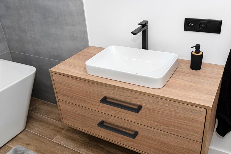 10szt Uchwyt meblowy Kwadrat 160mm czarny mat zdjęcie 3