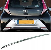 Nowa profesjonalna listwa chromowana na klapę bagażnika Toyota AYGO II 2014