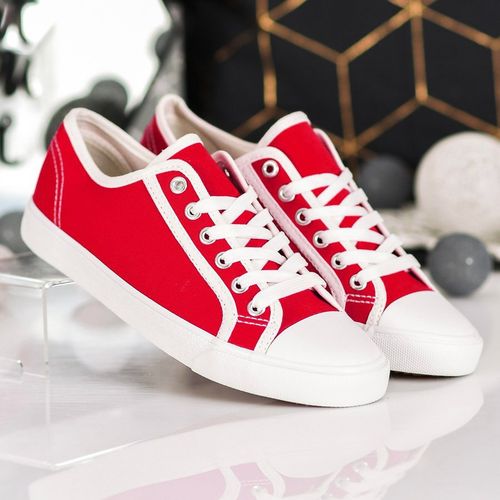 Czerwone Trampki r.41 na Arena.pl