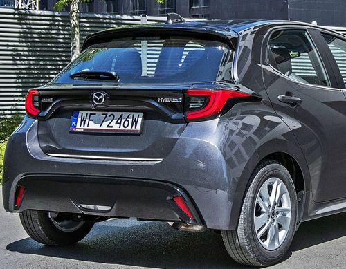MAZDA 2 FL 2022+ LISTWA CHROM na Klapę na Arena.pl