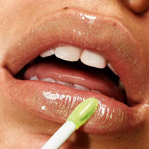 Avon Ultralśniący błyszczyk do ust - Crushed Lime zdjęcie 2