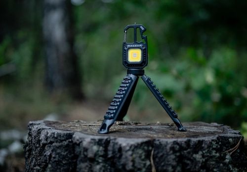 Lampka latarka Newell Lunar Multitool karabińczyk statyw czerwony LED USB-C na Arena.pl