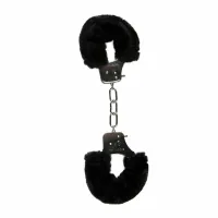 easytoys puszyste kajdanki model black komfortowa wyściołka