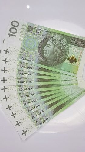 100złotych banknoty do zabawy i nauki plik 50szt na Arena.pl