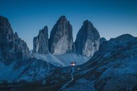 Fototapeta Szczyty Górskie Nocą PEJZAŻ do Salonu 400x280