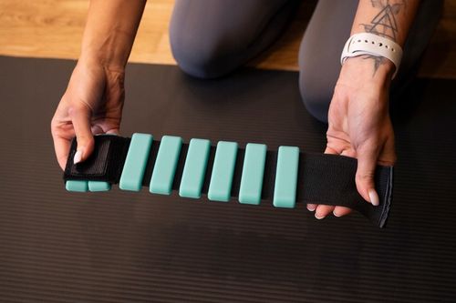 Obciążniki na Kostki i Nadgarstki FIZYO 2x225g Regulowane Ciężarki na Arena.pl